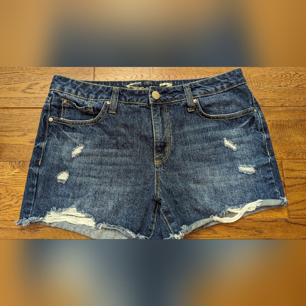Seven7 Denim Weekend Shorts size 10 5” inseam $59 Cotton Distressed